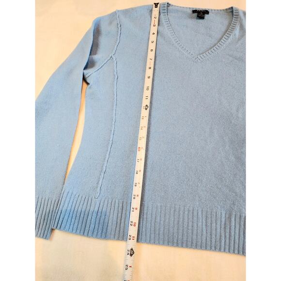 Prive Womens XL 100% Cashmere Powder Blue V-Neck Sweater Super Soft Quiet Luxury - Picture 3 of 7